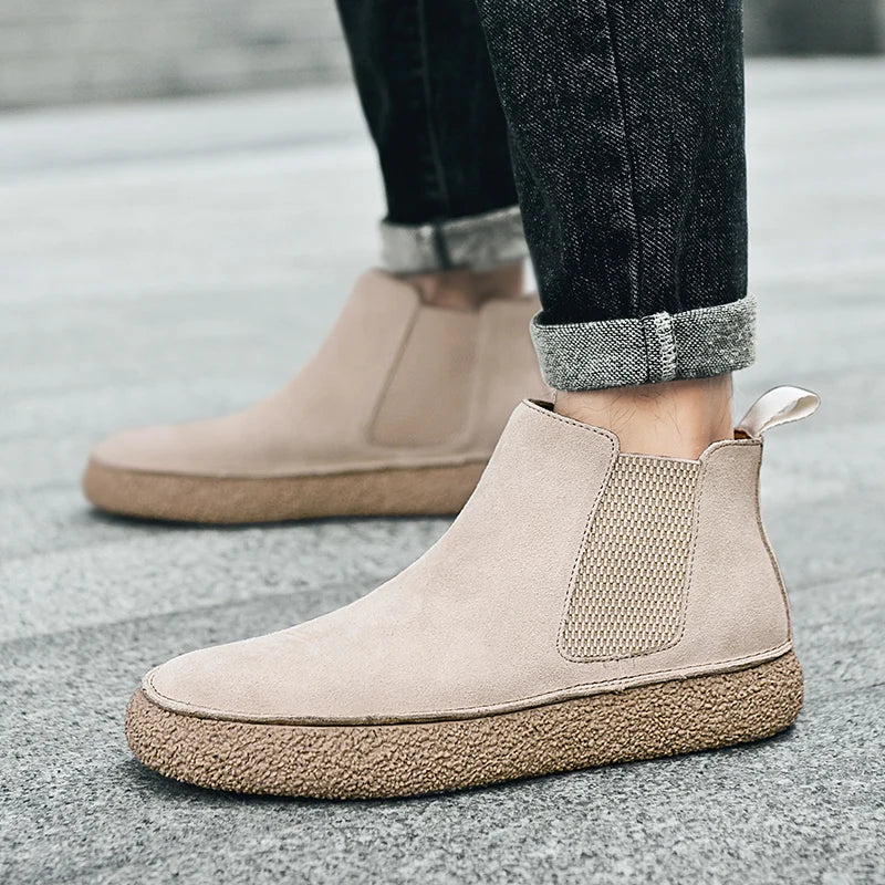 Men's suede Chelsea boots with cushioned insole
