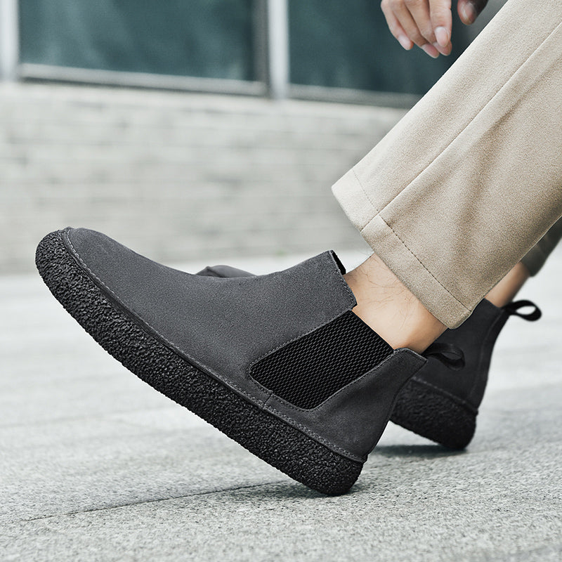 Men's suede Chelsea boots with cushioned insole