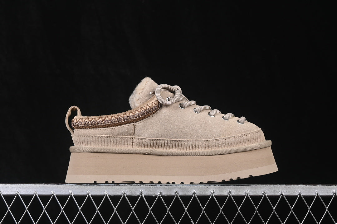 UGG Women's Heritage Lace-Up Platform Slippers