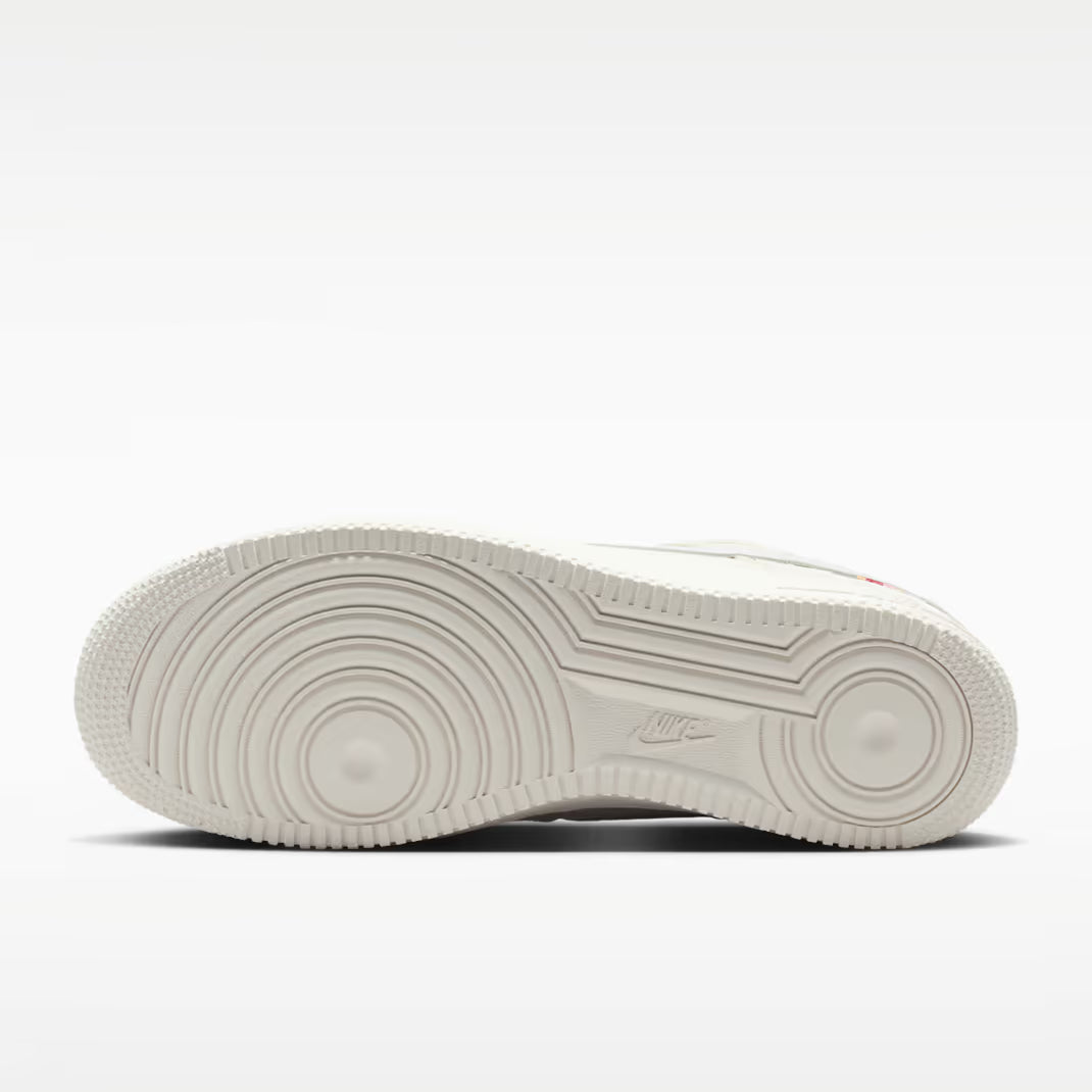 Nike Men's Air Force 1 '07 SE LNY