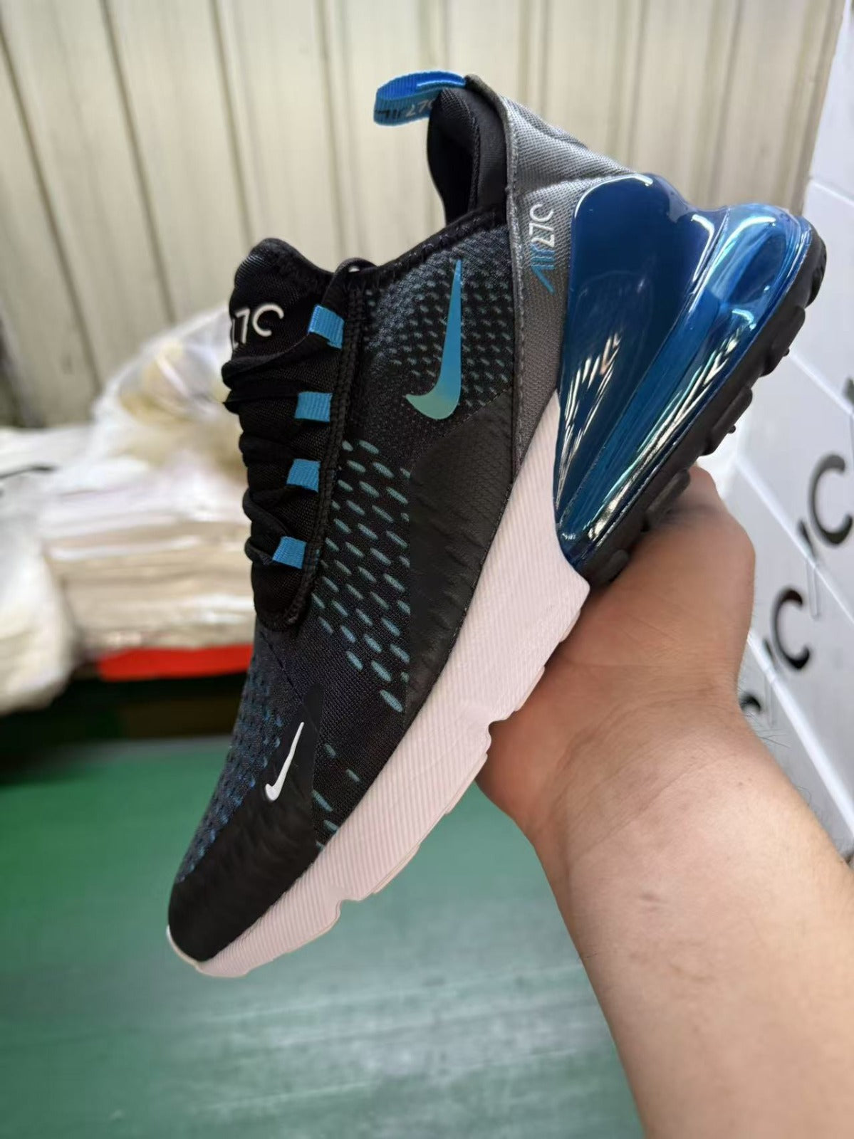 Nike Air Max 270