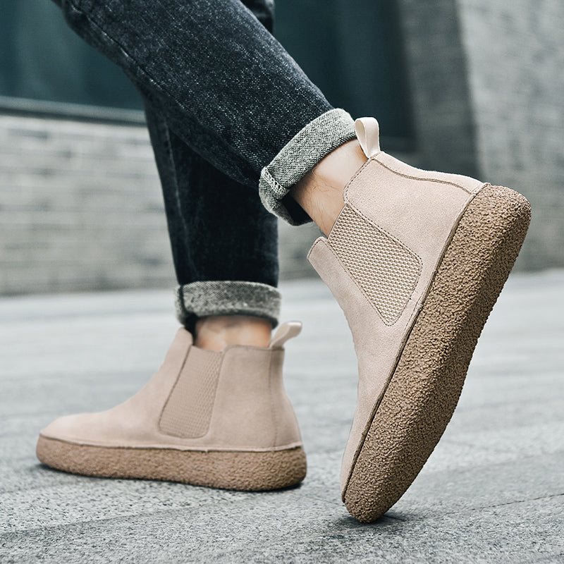 Men's suede Chelsea boots with cushioned insole
