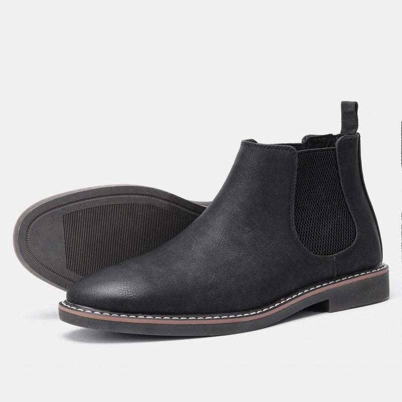 Men's leather Chelsea boots with soft leather lining in Black