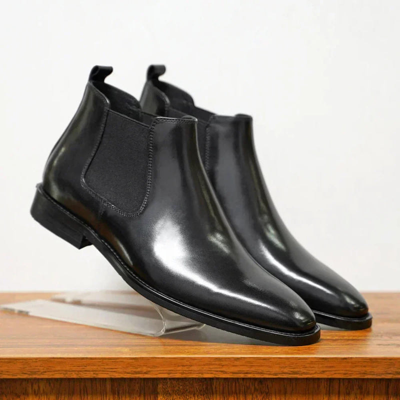 Men's leather dress Chelsea boots with cushioned sole in Black